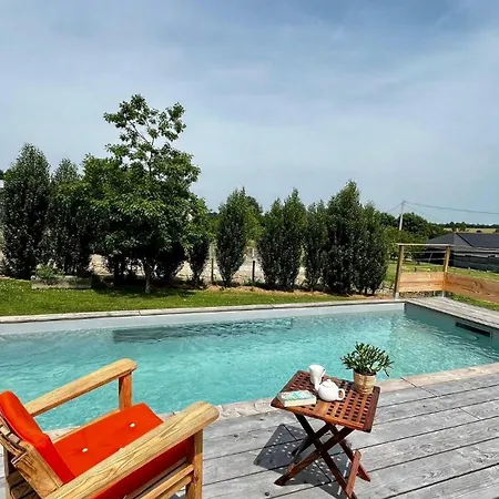 15 Pers - 9 - Piscine Chauffee - Animaux Acceptes Semesterbostad