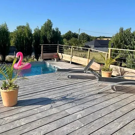 15 Pers - 9 - Piscine Chauffee - Animaux Acceptes Semesterbostad La Rouxiere